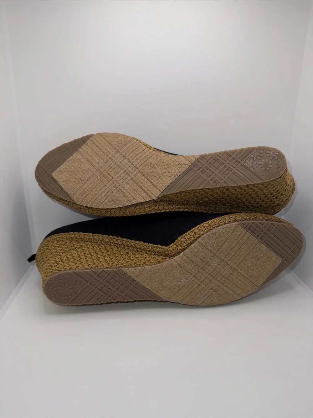 Beacon Newport Wedge Espadrilles Navy Canvas Women’s 8.5